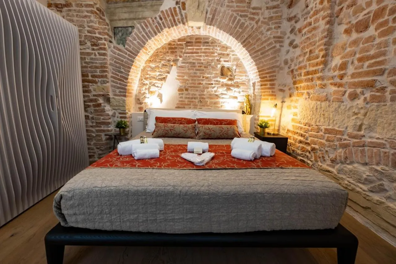 Verona Romana Apartments 0*,  Italië