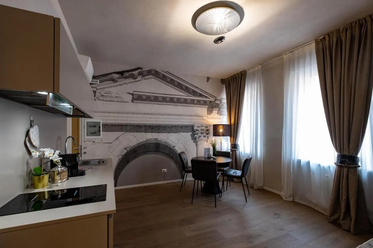 Verona Romana Apartments