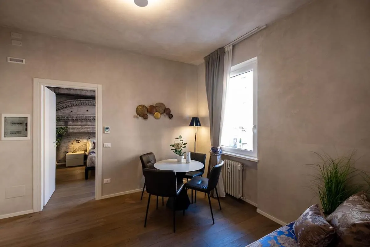 Verona Romana Apartments